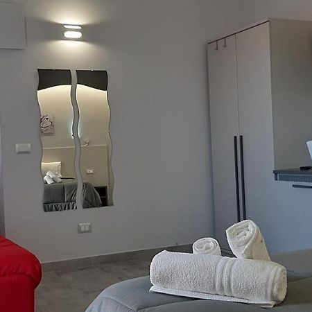 Donjon Suite Centro Storico 卡斯特布奥诺 外观 照片