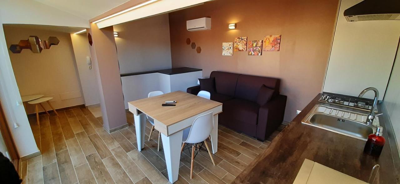Donjon Suite Centro Storico 卡斯特布奥诺 外观 照片