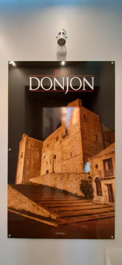 Donjon Suite Centro Storico 卡斯特布奥诺 外观 照片